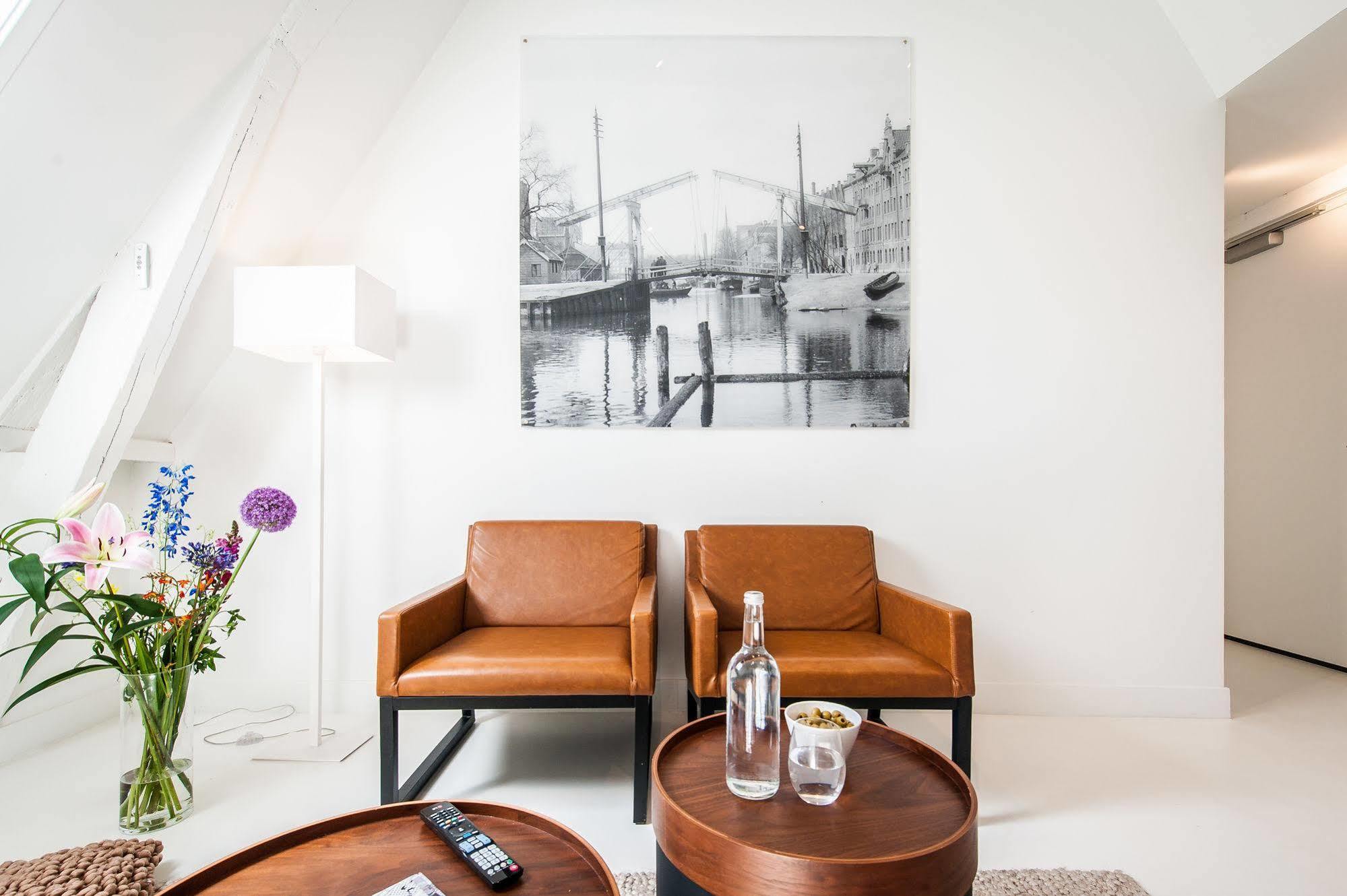 YAYS Amsterdam Salthouse Canal Aparthotel Buitenkant foto